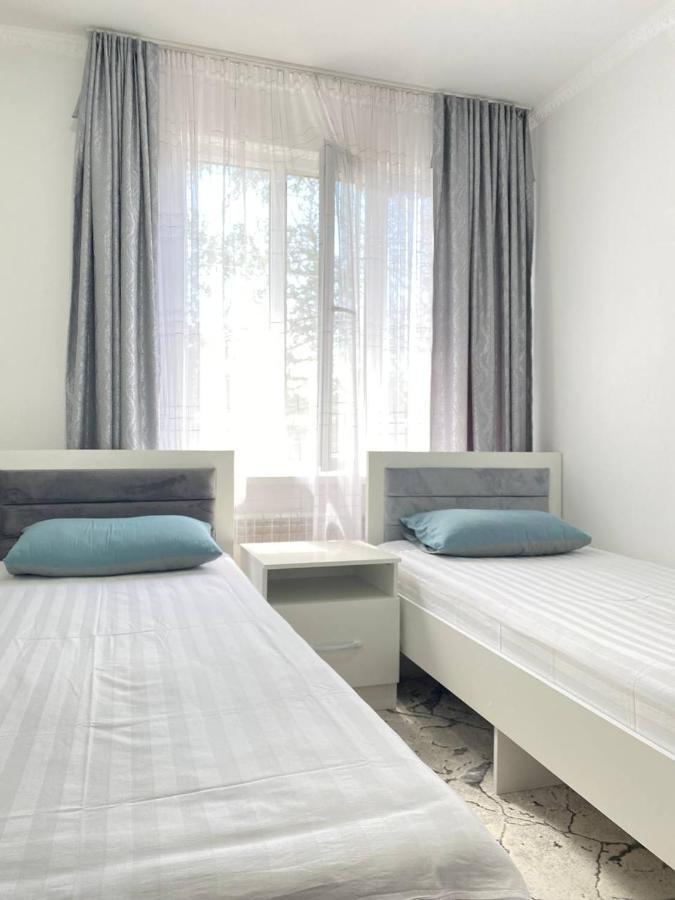 Karakol-Guest Bed & Breakfast Exterior photo